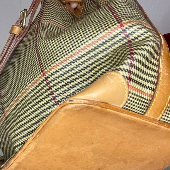 Hunting World Plaid Bucket Bag - Picture 7 of 13